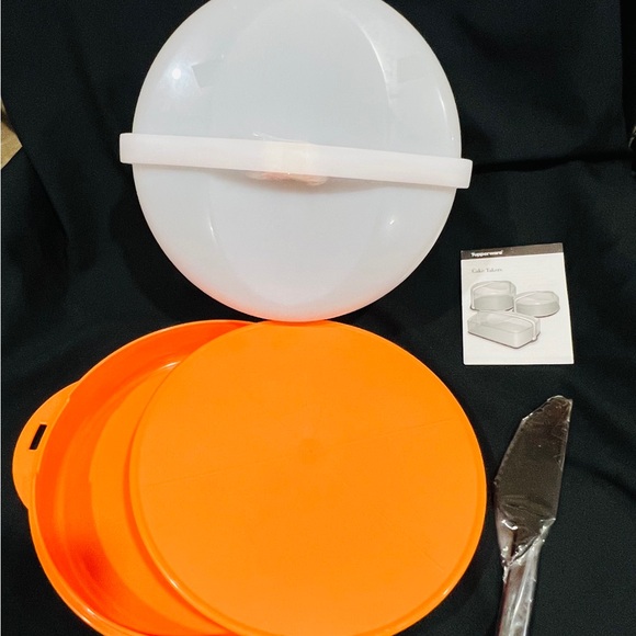 NEW! (NIP) Tupperware Cool Orange Cake Taker w/ FREE Cake Server (LAST one) - Picture 3 of 14